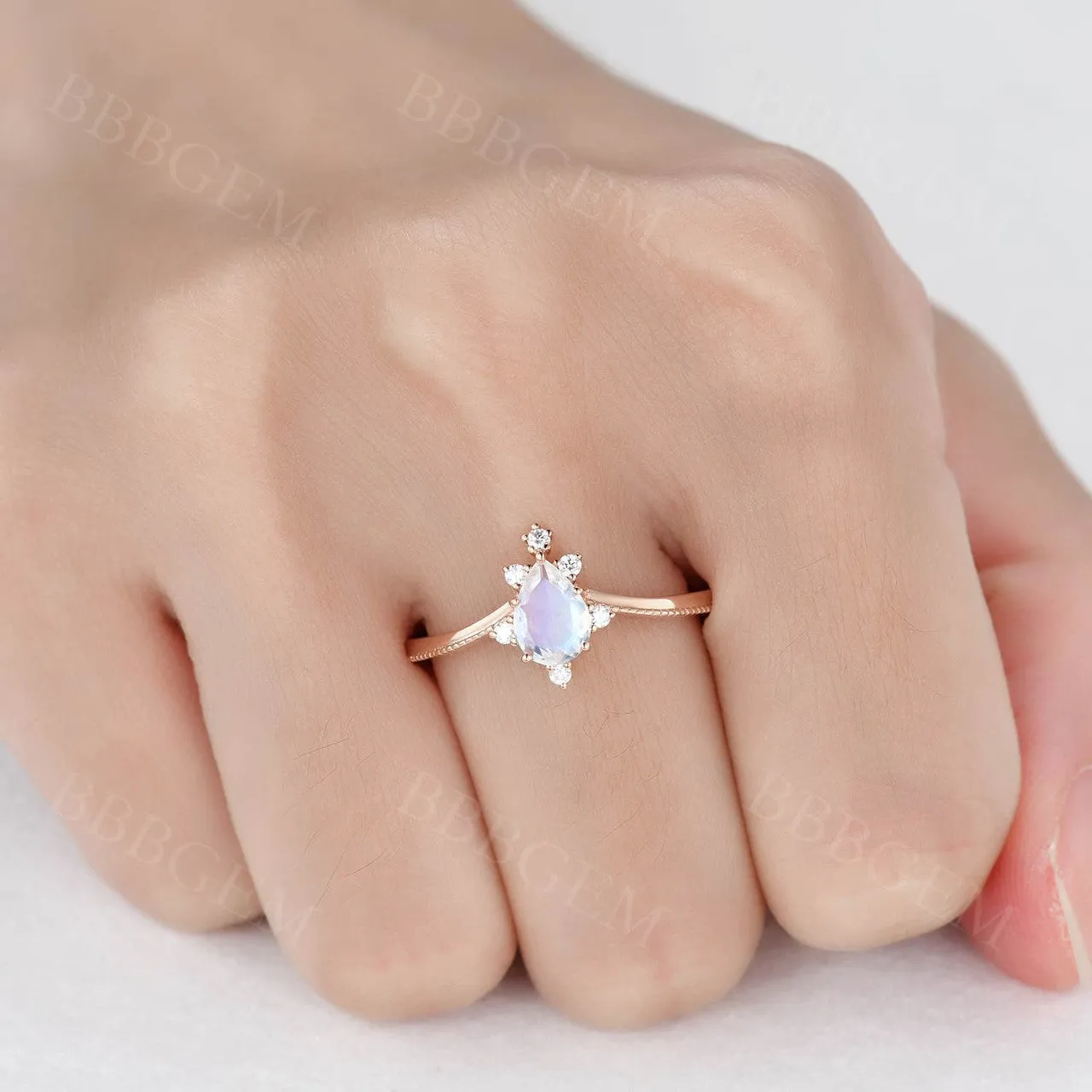 14K/18K Gold Vintage Rainbow Blue Moonstone Engagement Ring Unique