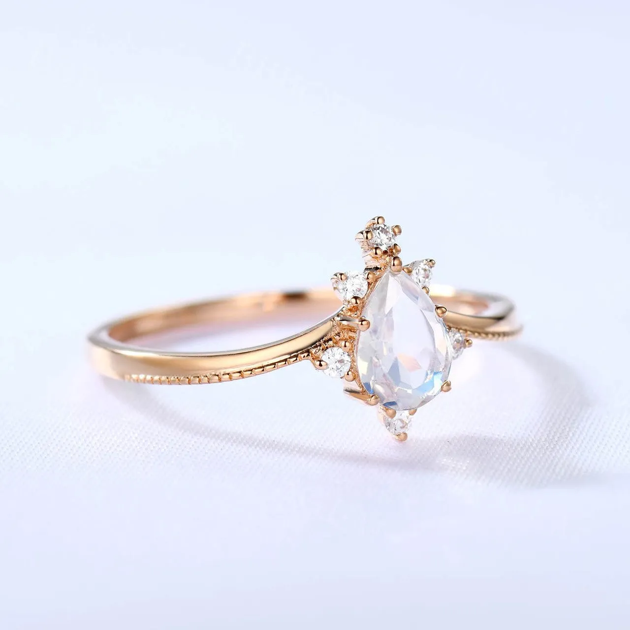 14K/18K Gold Vintage Rainbow Blue Moonstone Engagement Ring Unique