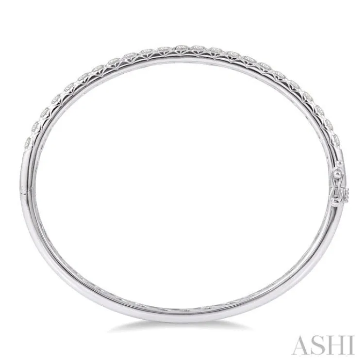 3 Ctw Round Cut Diamond Bangle in 14K White Gold