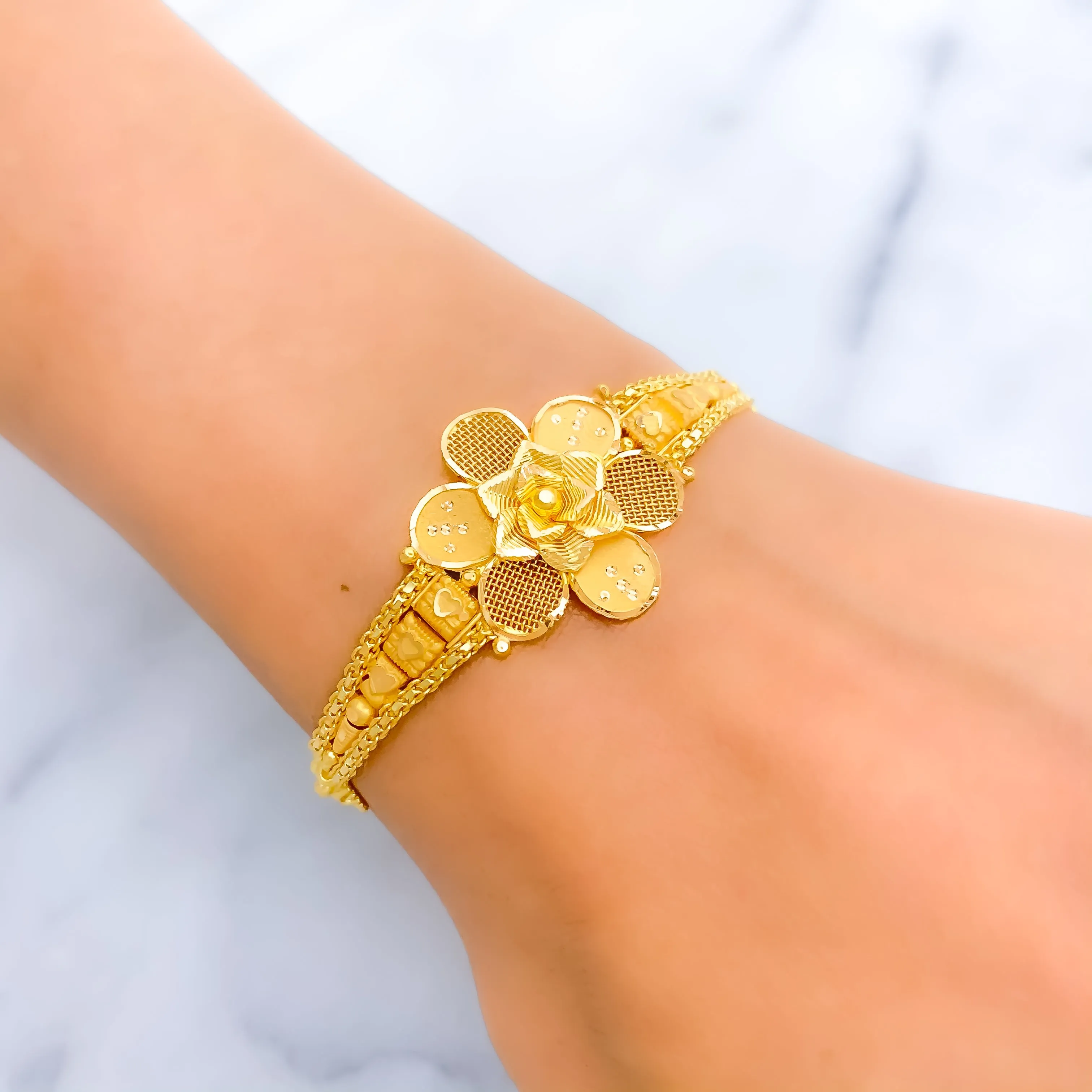 Alternating Netted Flower 22k Gold Bracelet