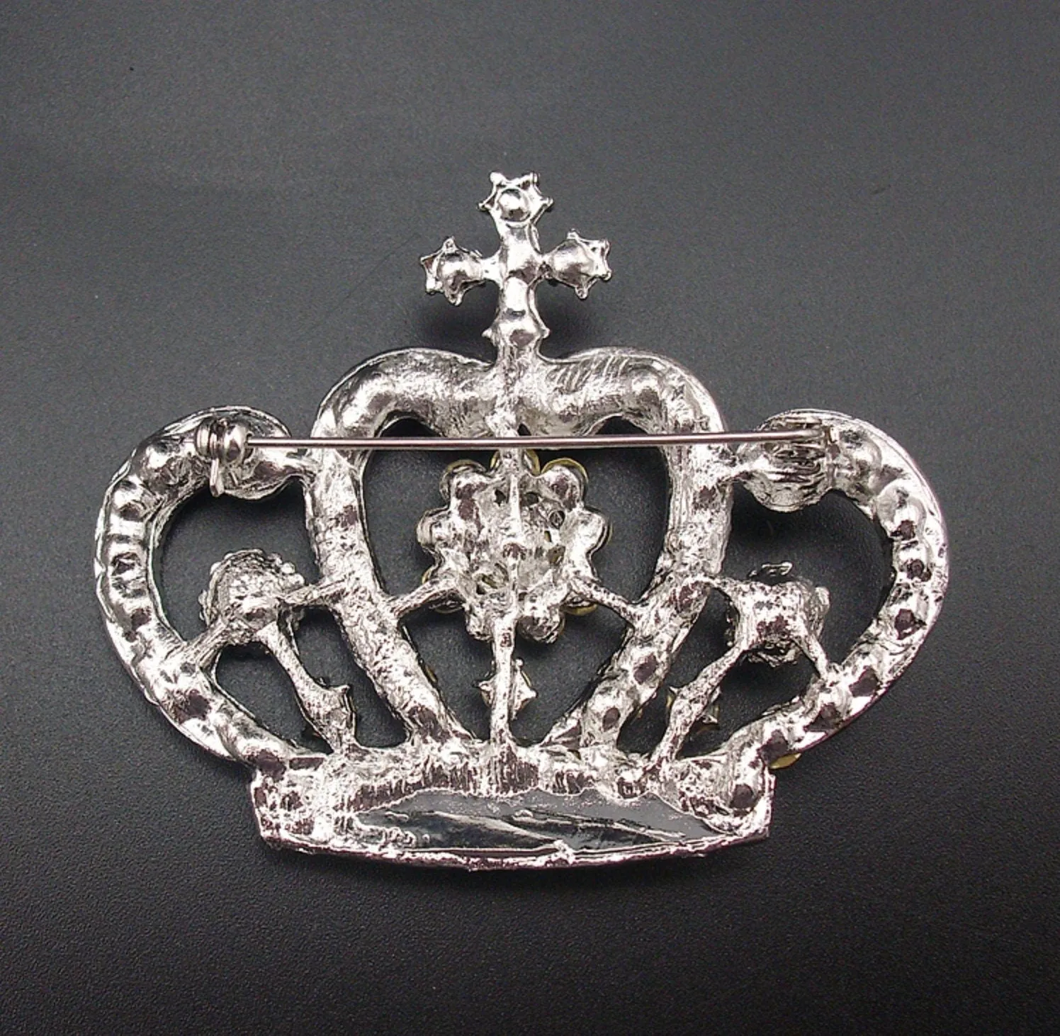 Crown brooch stunning vintage look silver plated stones royal design broach k11