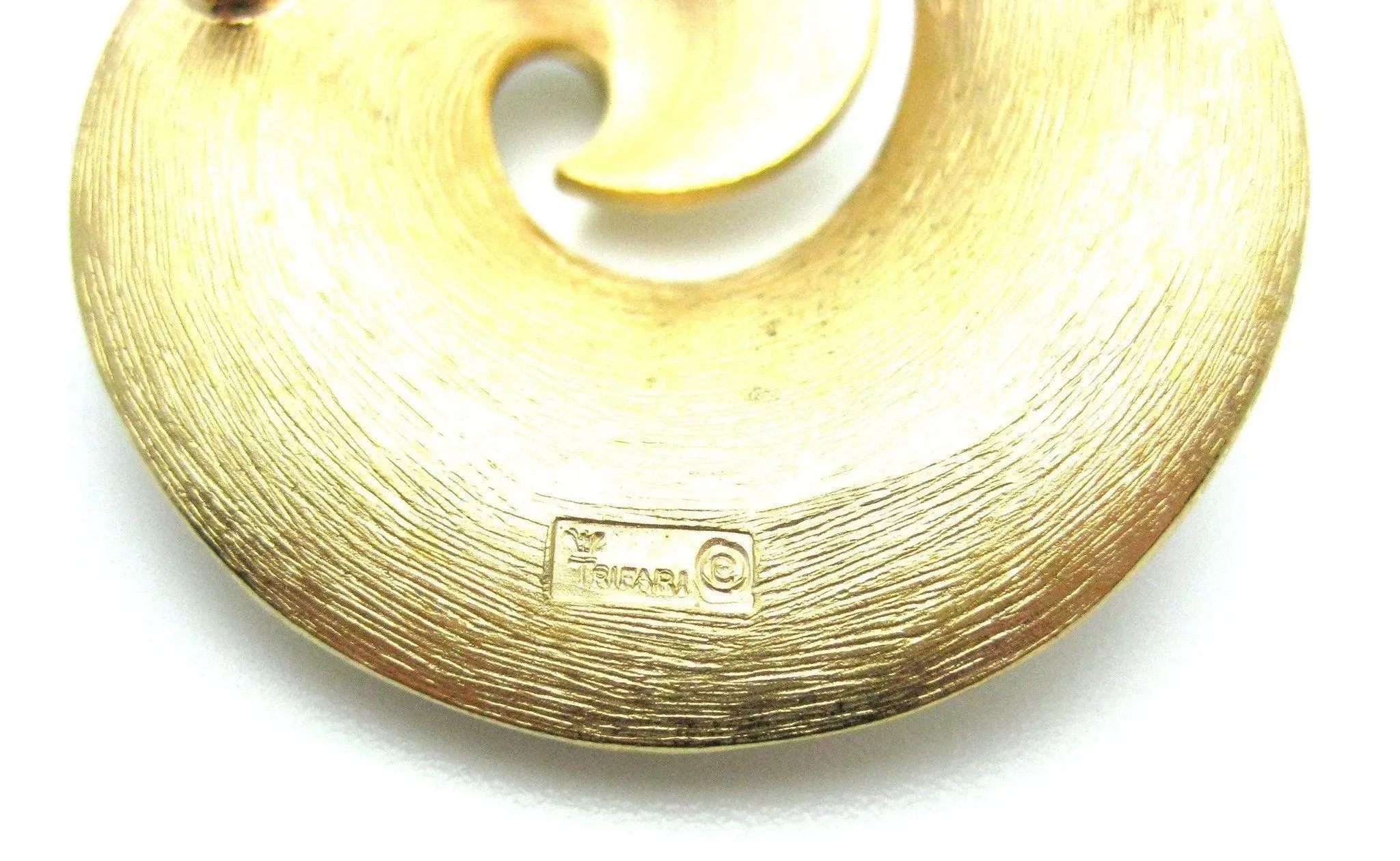 Designer Vintage 1960s Trifari Gold Swirl Brooch