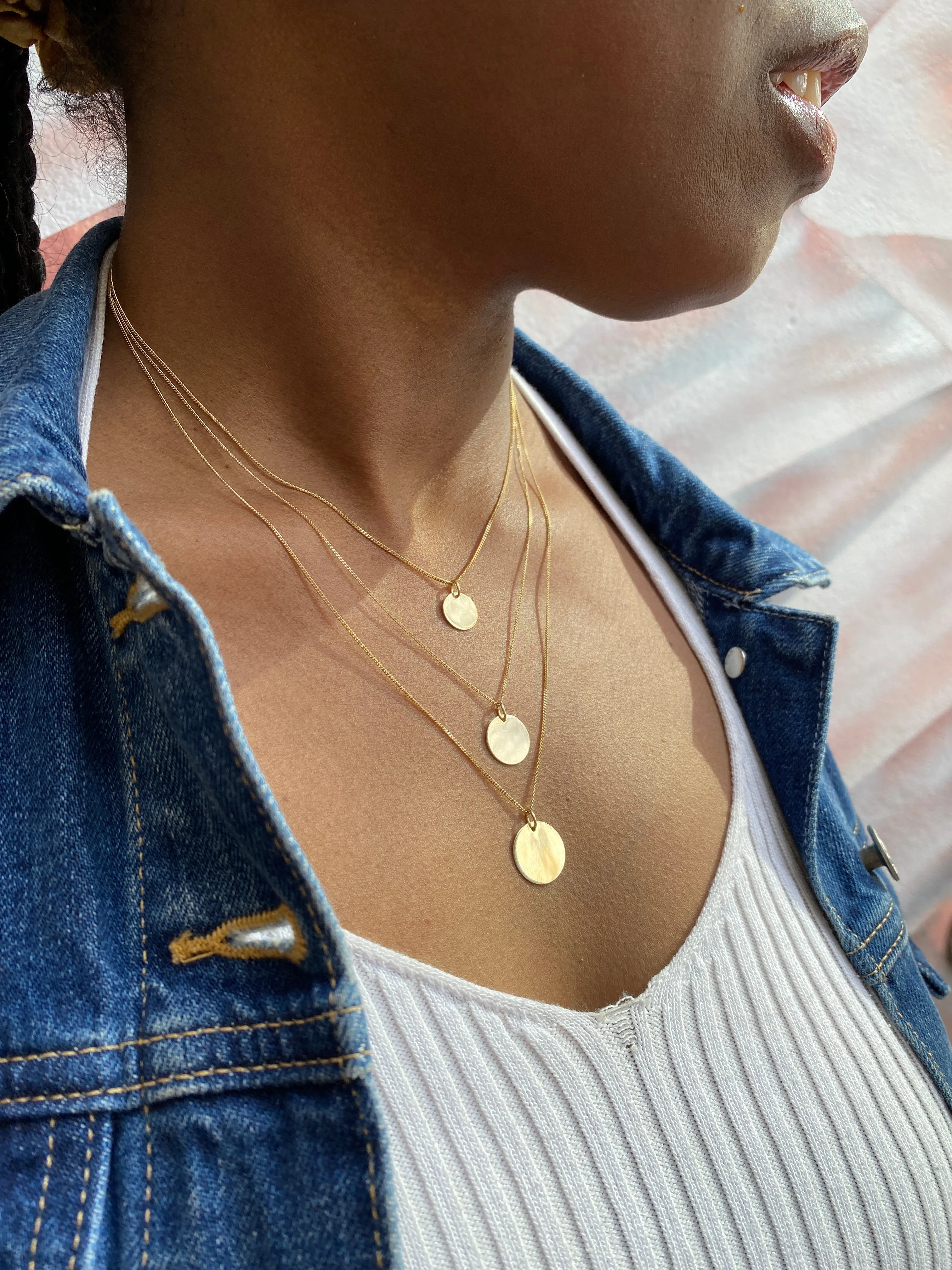 Disc Pendant Necklace in 10K Yellow Gold