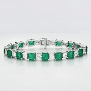 Elegant Emerald Cut Bracelet In Sterling Silver