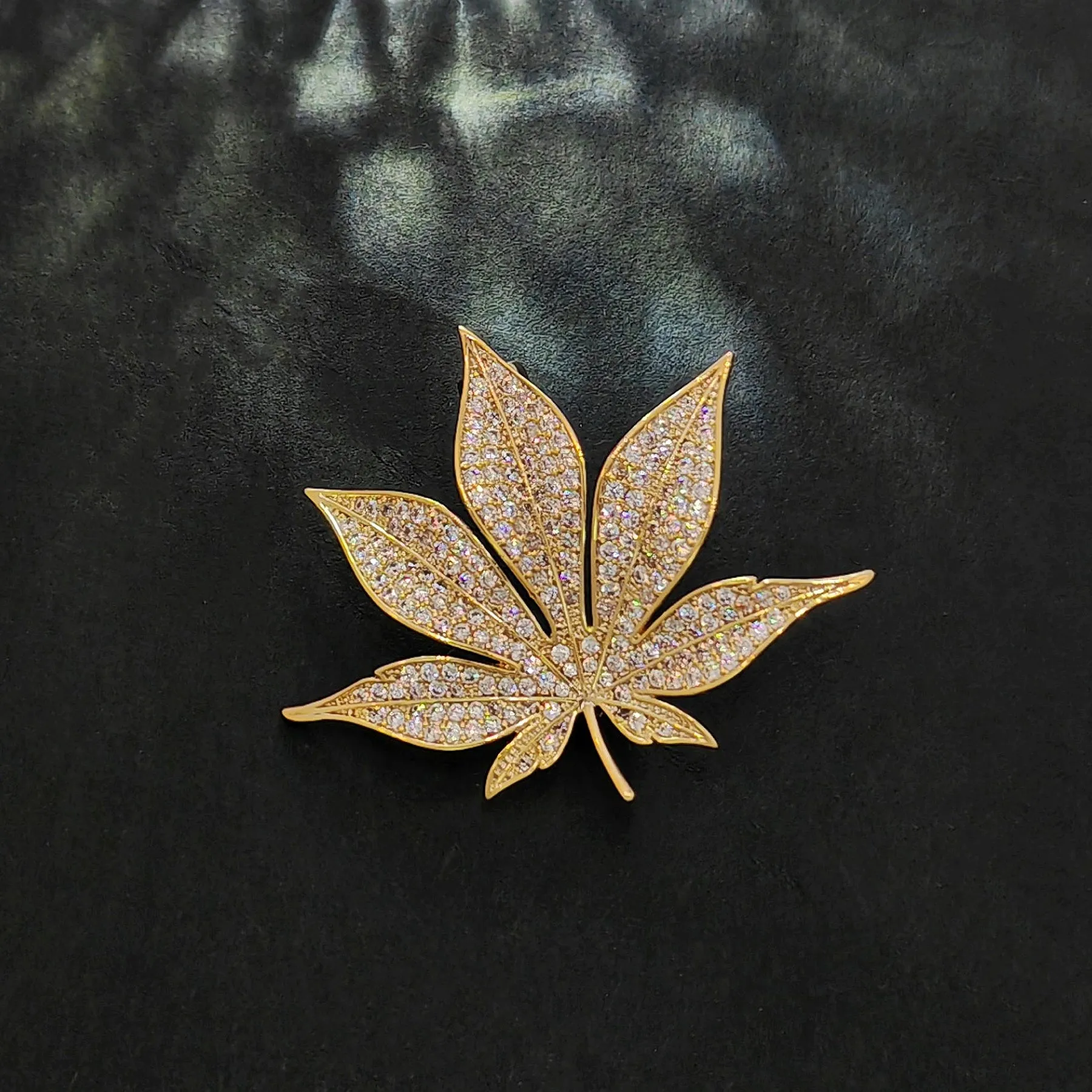 Jewelblings Shiny Gold Tone Full Pave CZ Maple Leaf Brooch and Pins Vintage Palm Alm Shaped Jewelry for Unisex Sweater Coat Costume Hat Bag