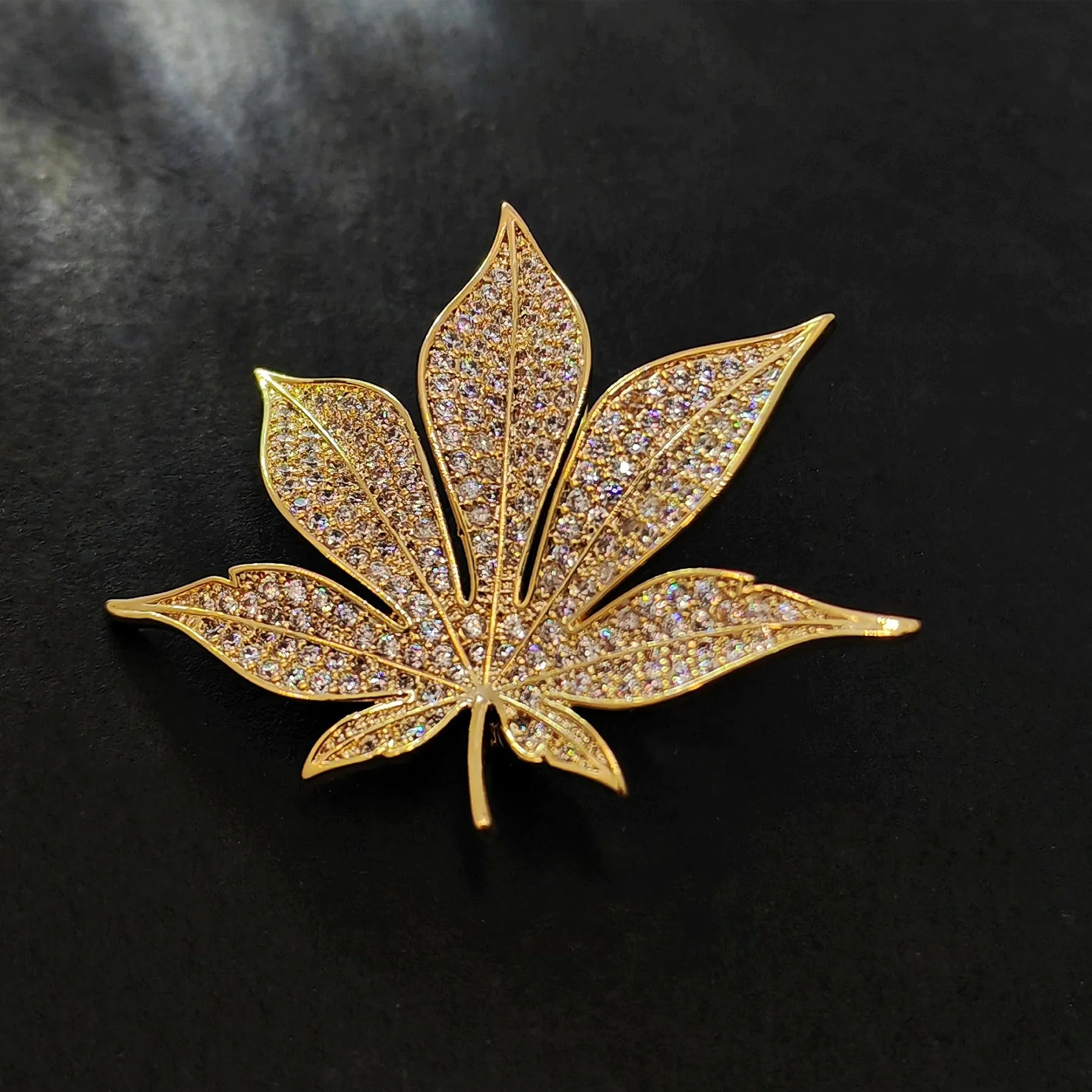 Jewelblings Shiny Gold Tone Full Pave CZ Maple Leaf Brooch and Pins Vintage Palm Alm Shaped Jewelry for Unisex Sweater Coat Costume Hat Bag