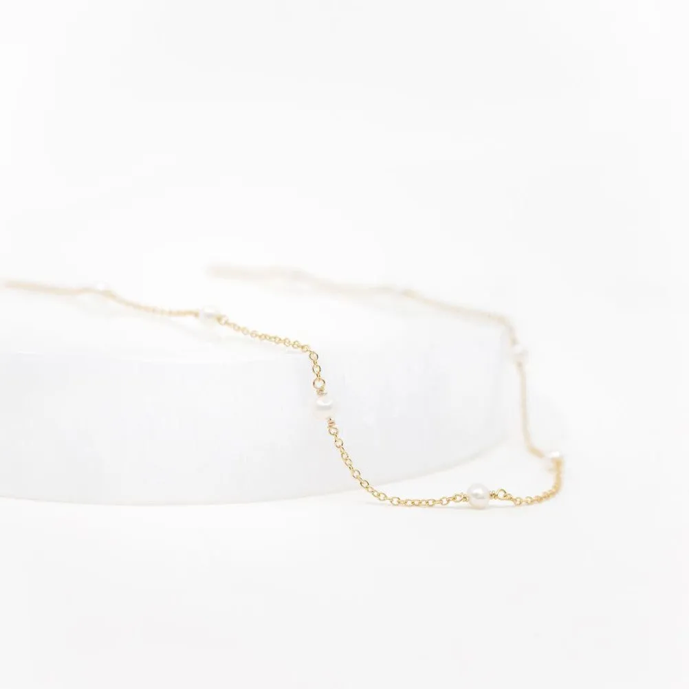 Pearl Drop Choker Necklace in Gold