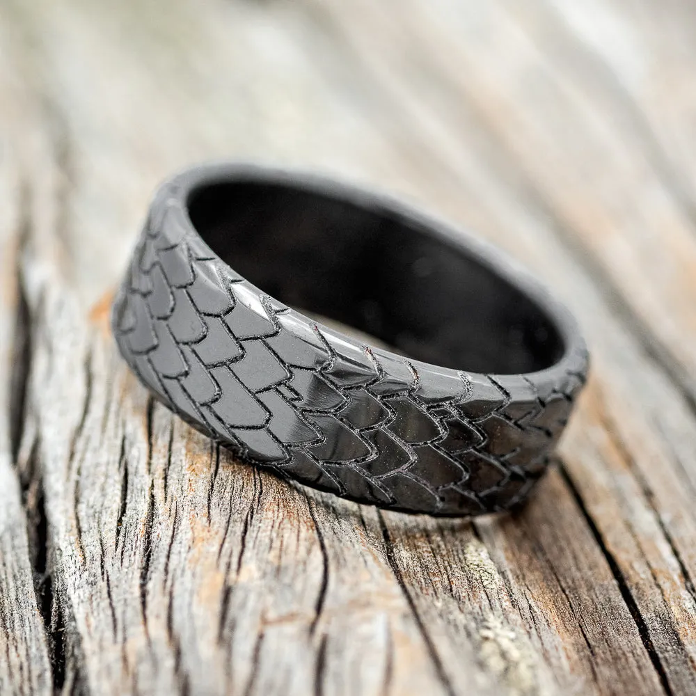 "ECHO" - CUSTOM EMBOSSED DRAGON SCALE WEDDING BAND - BLACK ZIRCONIUM - SIZE 13