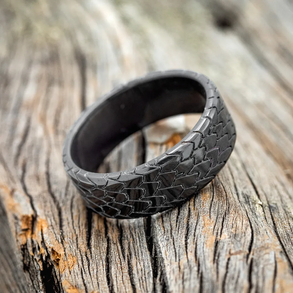 "ECHO" - CUSTOM EMBOSSED DRAGON SCALE WEDDING BAND - BLACK ZIRCONIUM - SIZE 13