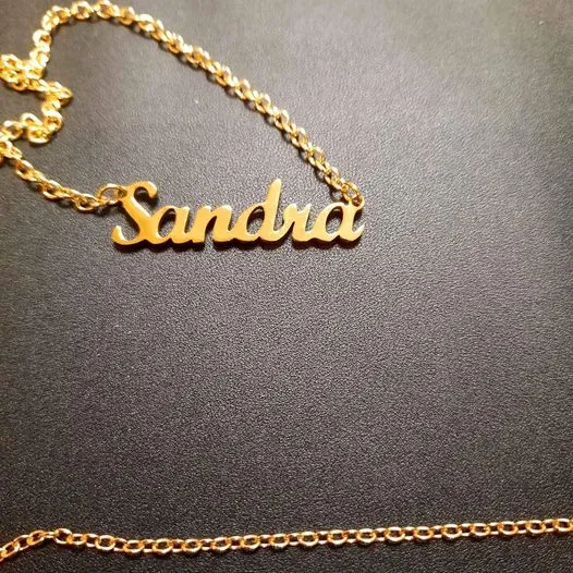 Ready to wear ENGLISH AMERICAN name necklaces