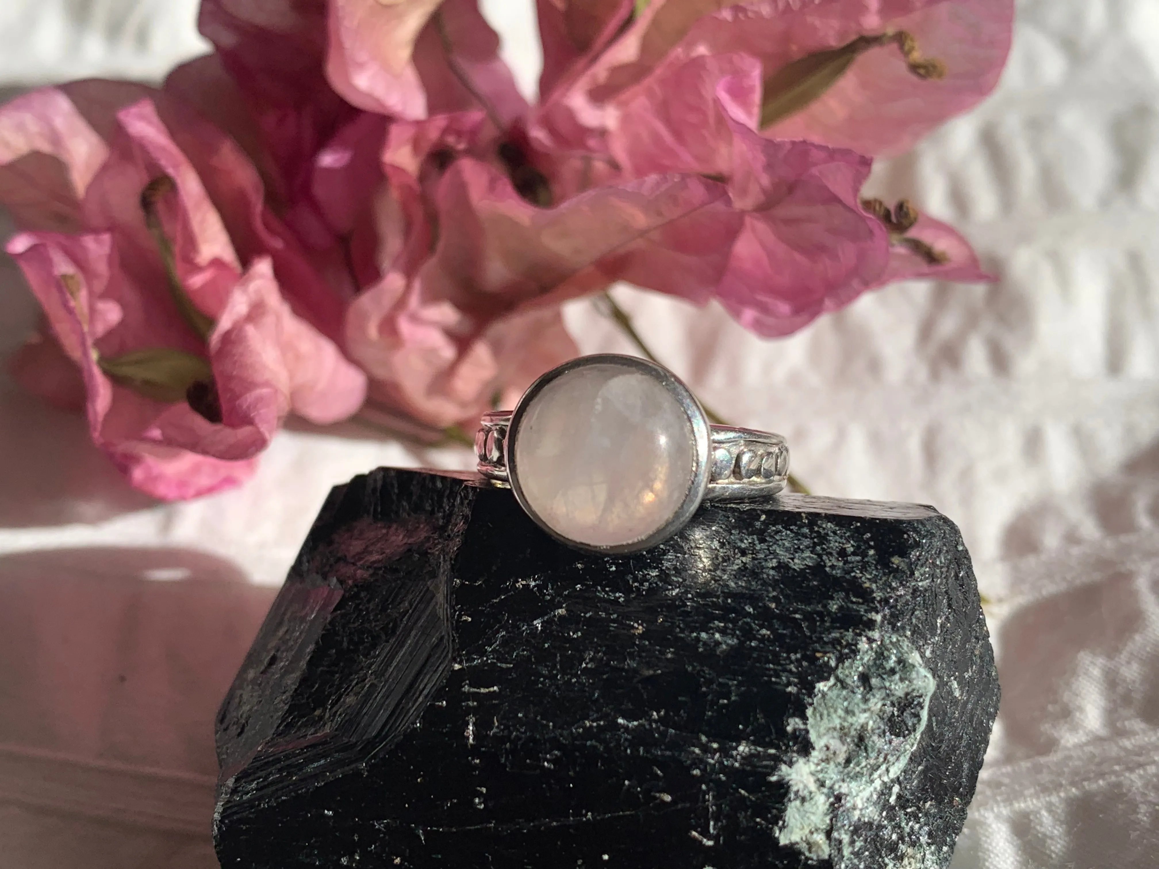 Rose Quartz Eseld Ring