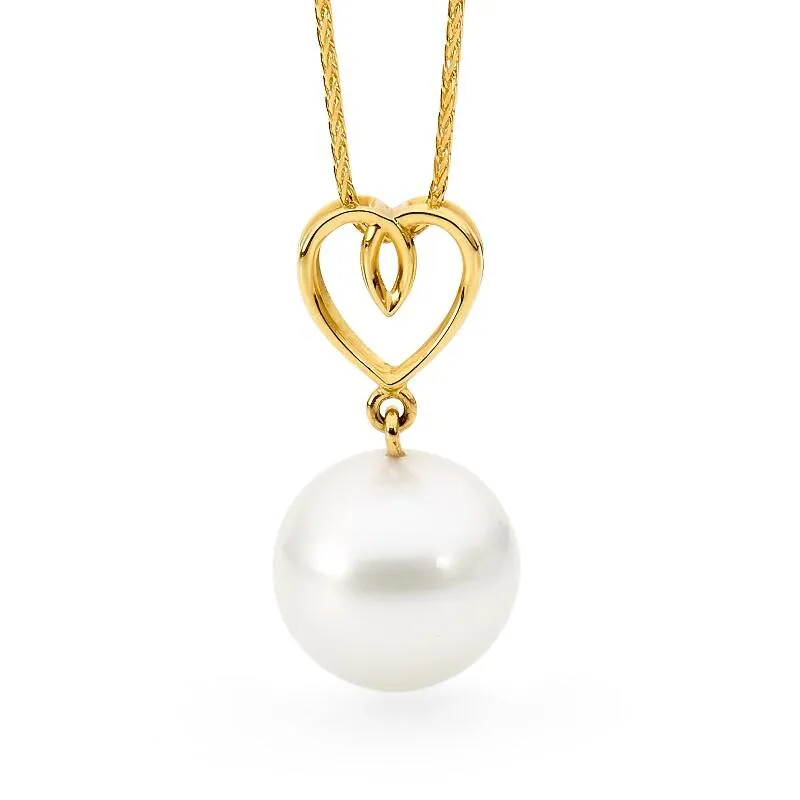 Stunning Pearl Heart Pendant