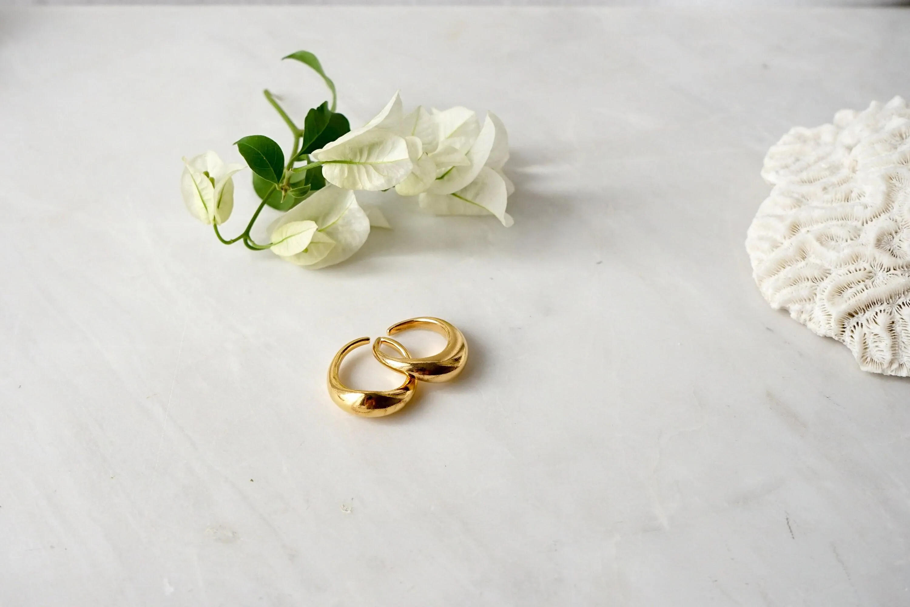 Unique Gold Soft Curve Ring