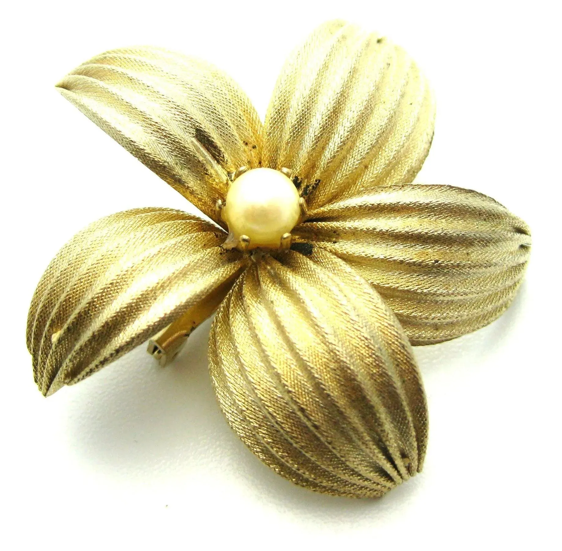 Vintage 1960s Gold & Pearl Flower Brooch